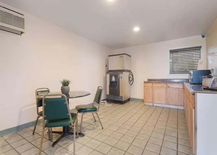 Econo Lodge