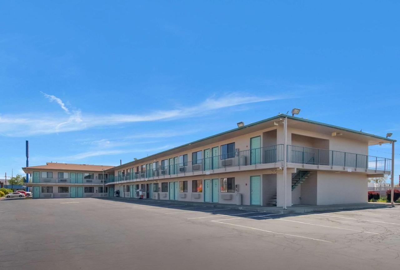 Hotel Econo 2*